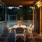 Camping Lovely Stacaravan In Vabriga With Swimming Pool Poreč