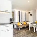 Lovely Stacaravan In Vabriga With Swimming Pool Camping