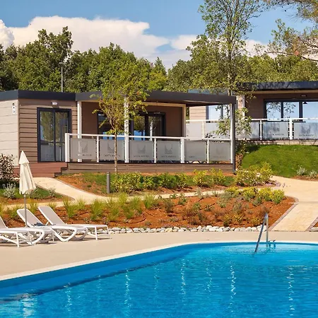 Lovely Stacaravan In Vabriga With Swimming Pool