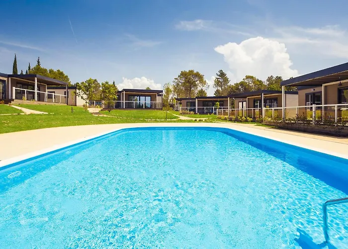 Lovely Stacaravan In Vabriga With Swimming Pool