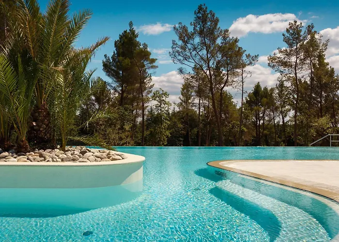 Lovely Stacaravan In Vabriga With Swimming Pool