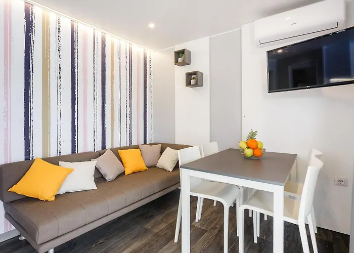 营地 Lovely Stacaravan In Vabriga With Swimming Pool