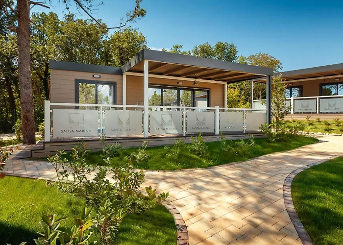 Lovely Stacaravan In Vabriga With Swimming Pool Kemping