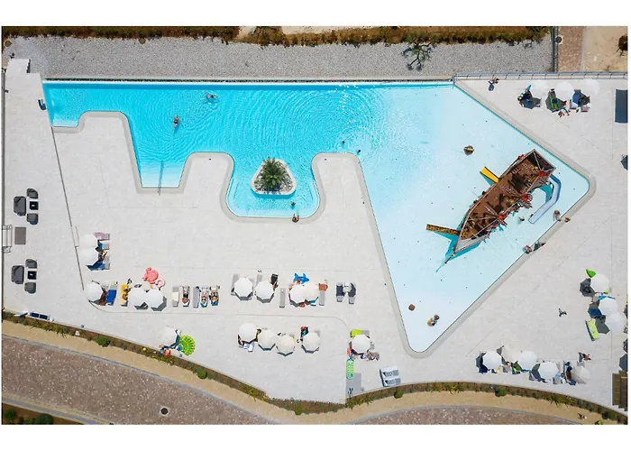 Lovely Stacaravan In Vabriga With Swimming Pool 5*