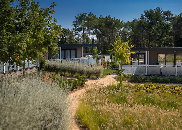 Lovely Stacaravan In Vabriga With Swimming Pool 5* Poreč